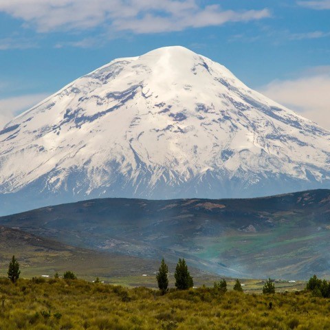 Cotopaxi volcano and volcanic stratigraphy studied during Ecuador Field Camp
