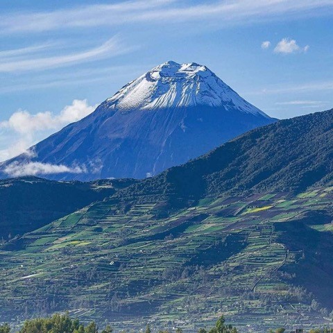 Tungurahua volcano observed during the Ecuador Geology Field Camp